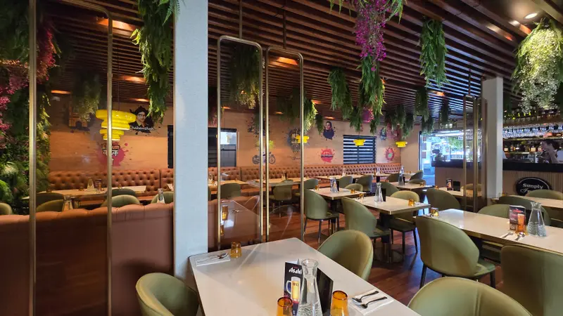 Commercial, Shops Wallpaper Installation