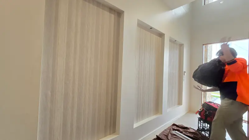 Niche Wallpaper Installation