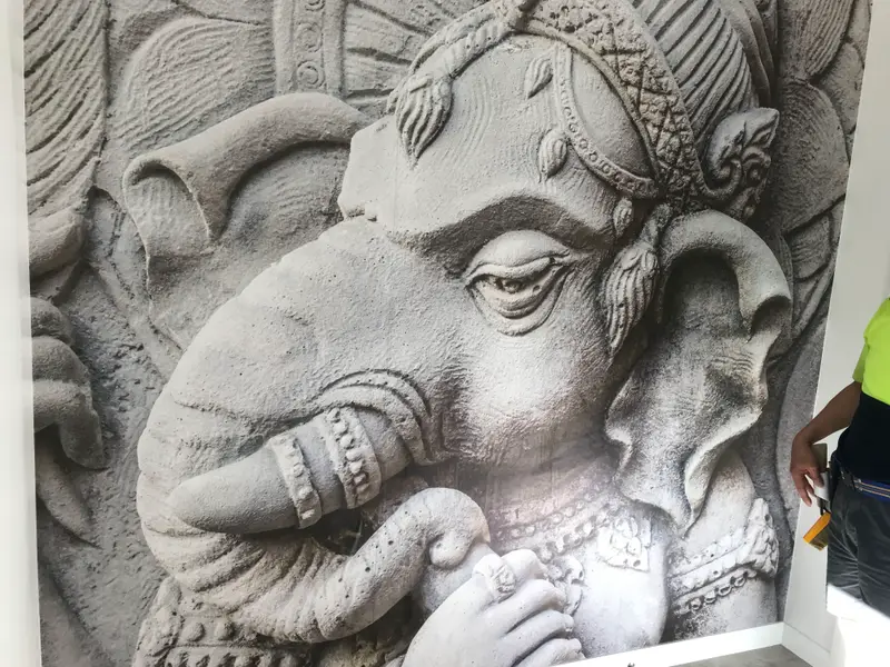 Custom mural Wallpaper Installation