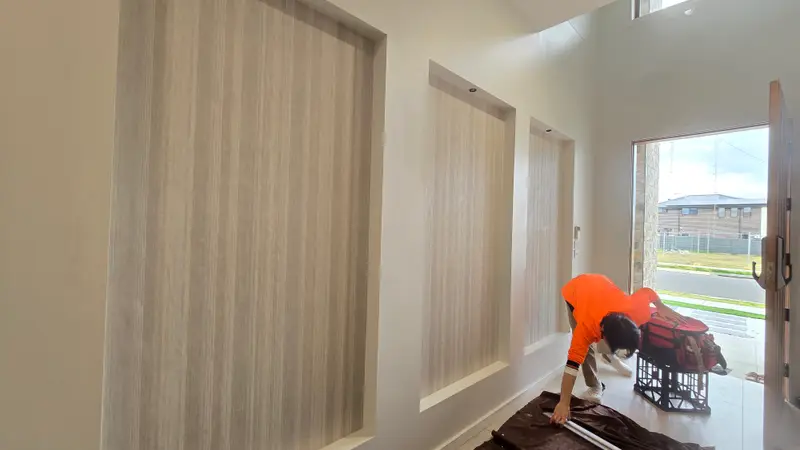 Niche Wallpaper Installation