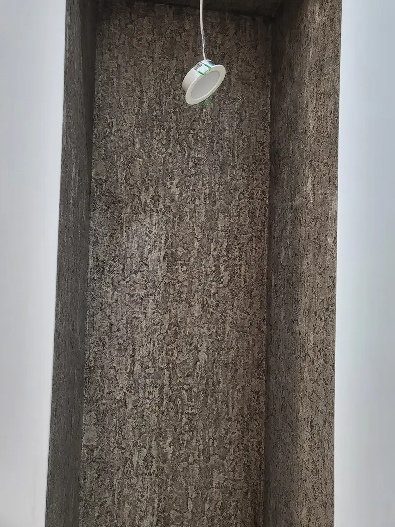 Niche Wallpaper Installation