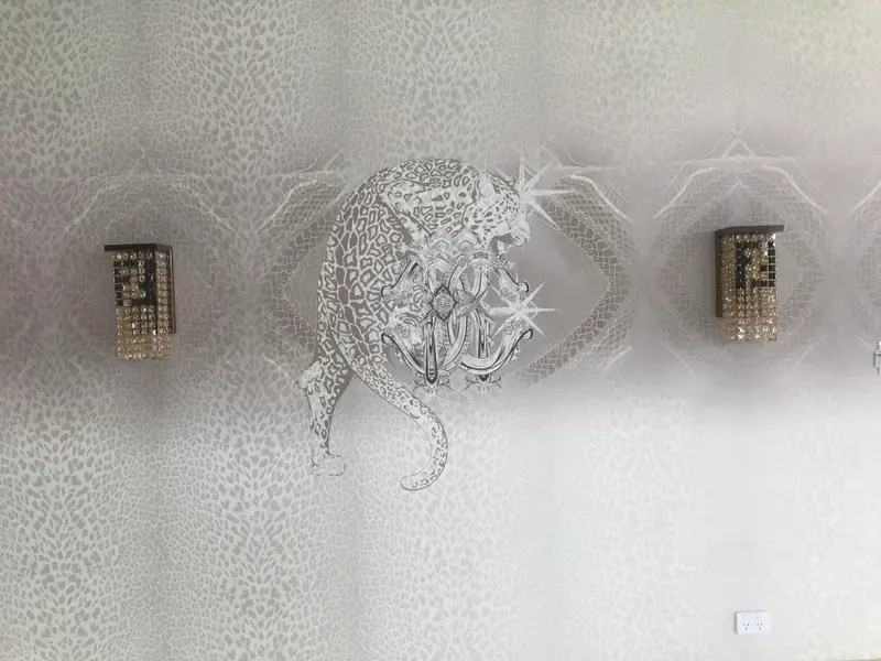 Custom mural Wallpaper Installation