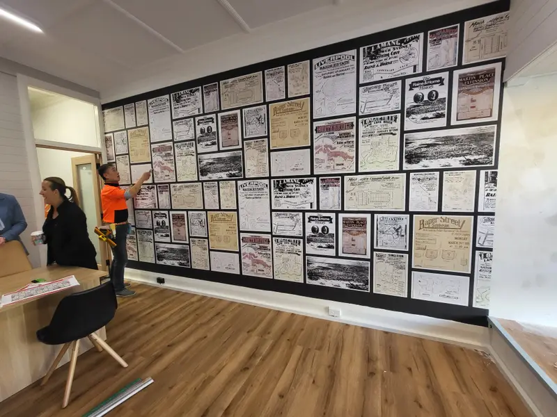 Custom mural Wallpaper Installation