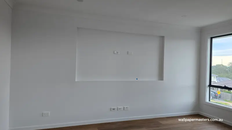 Niche Wallpaper Installation