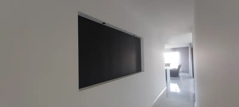 Niche Wallpaper Installation