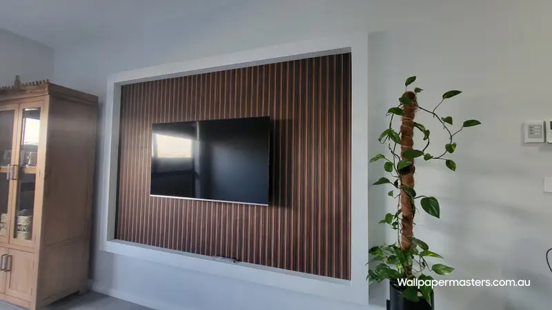 Niche Wallpaper Installation