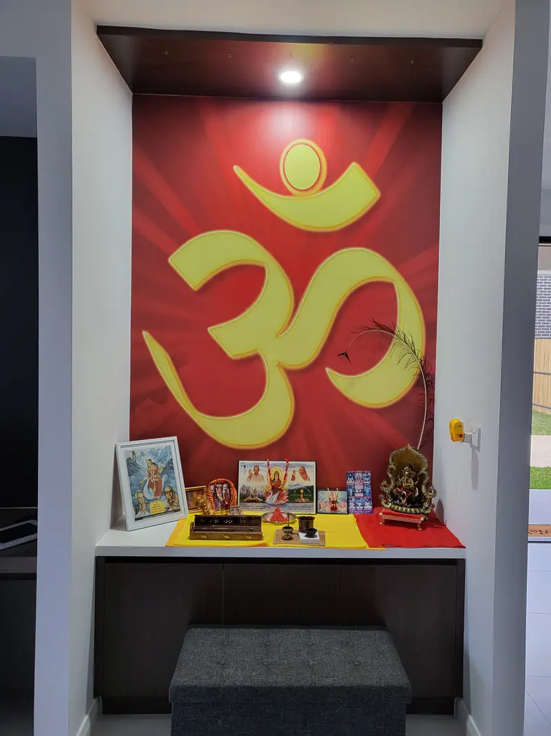 Custom mural Wallpaper Installation